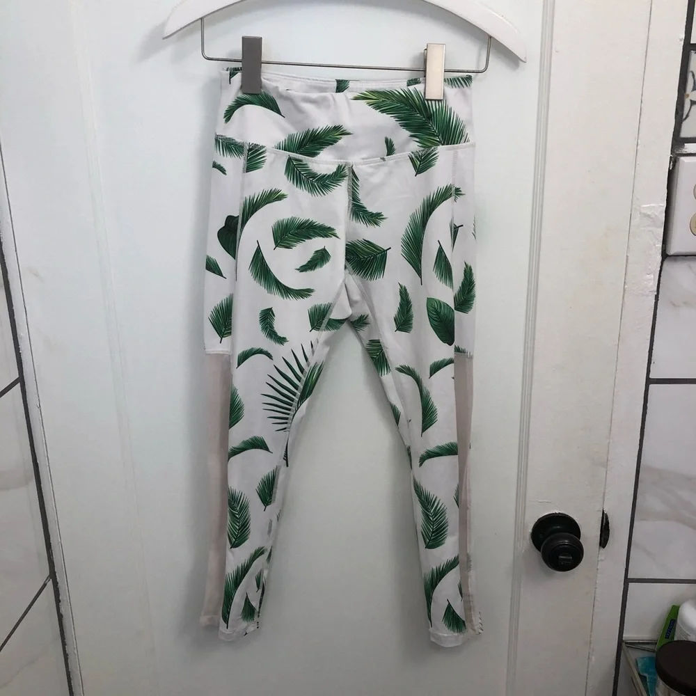 SLINKII 🌿 white tropics leggings size small